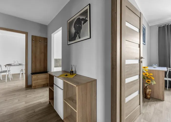 Modern 1br In Bemowo - Parking & Workspace - By Rentujemy Varšava